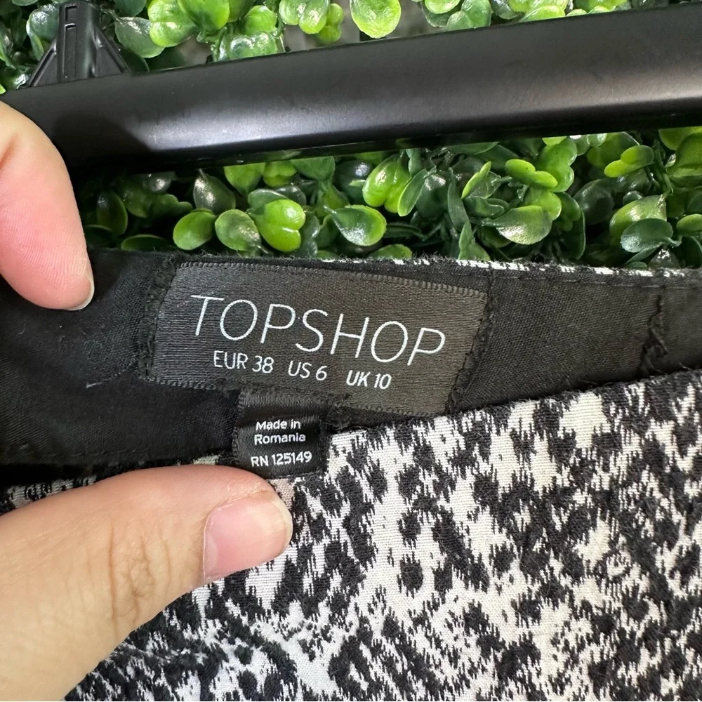 Topshop color block snake print‎ Mini Skort NWOT